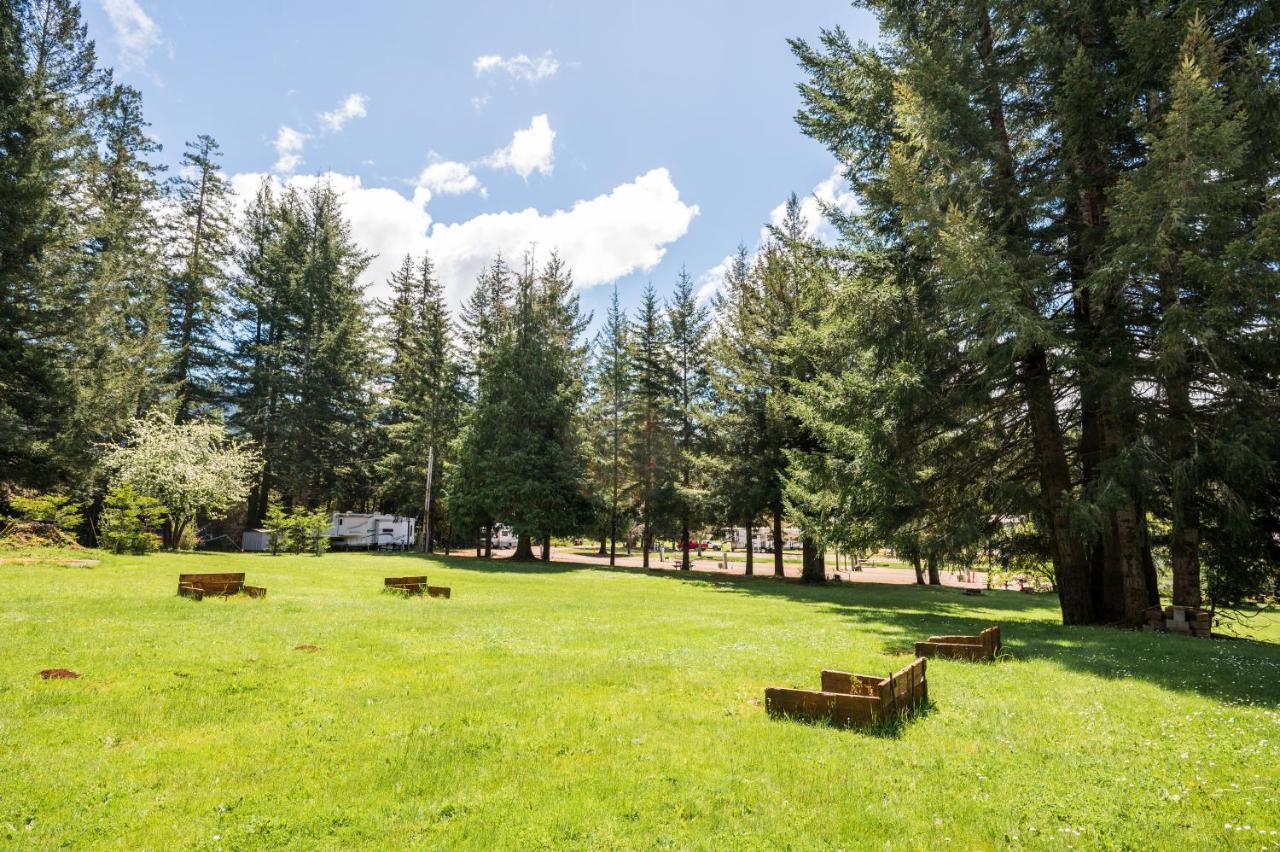Redwood Meadows Rv Resort Crescent City Exterior photo